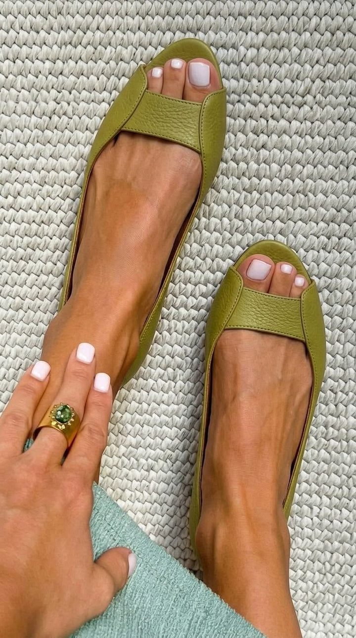 Adelina | Golden Comfort Chic Sandals