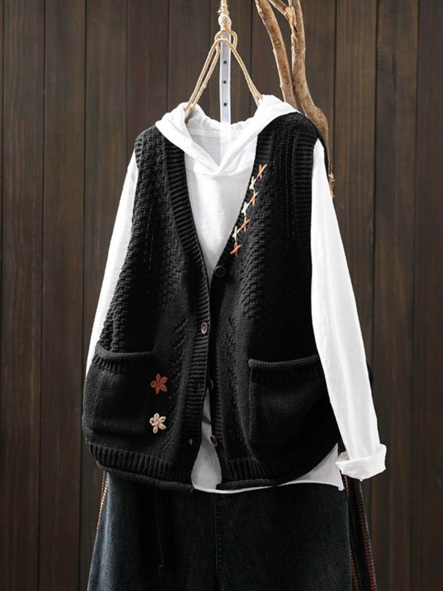 KNIT VEST