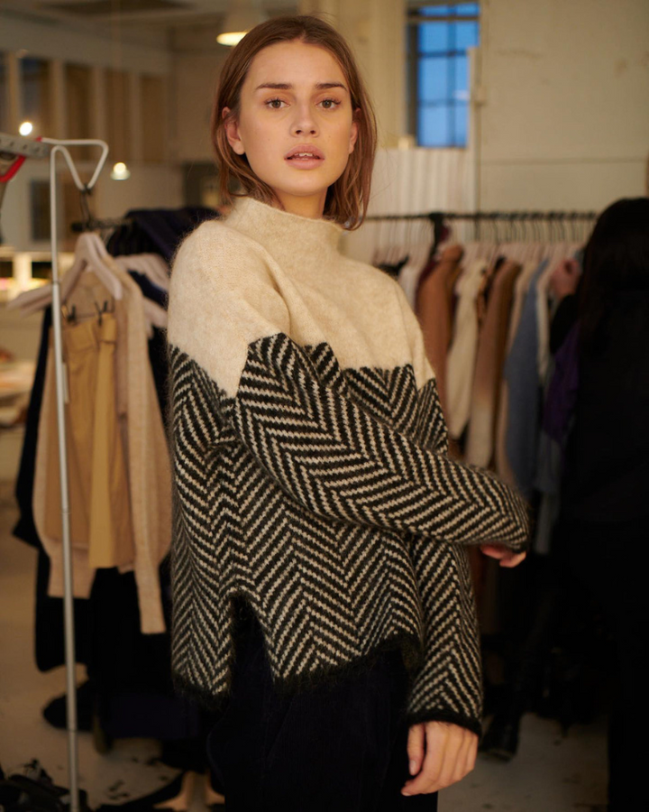 COTTON TURTLENECK SWEATER