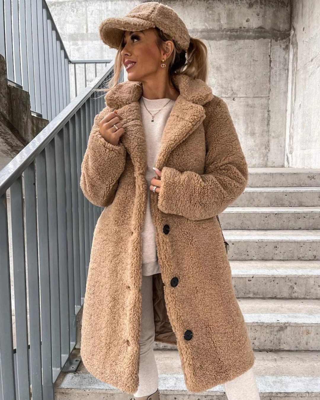SUPREME SOFT TEDDY COAT