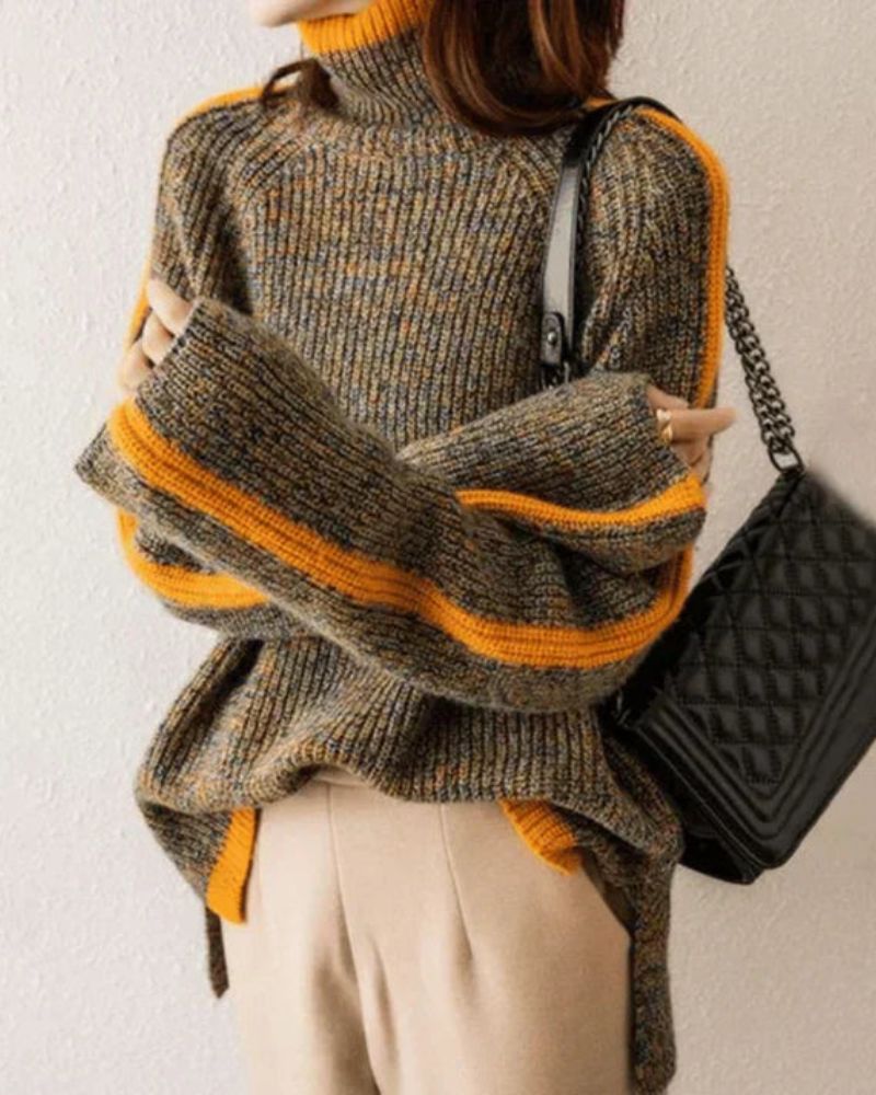 STYLISH TURTLENECK SWEATER
