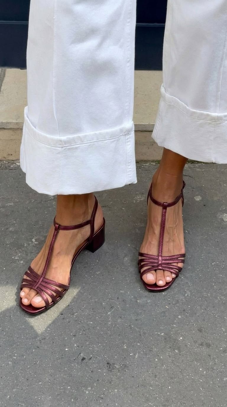 Allegra | Golden Sandals Daily Elegance