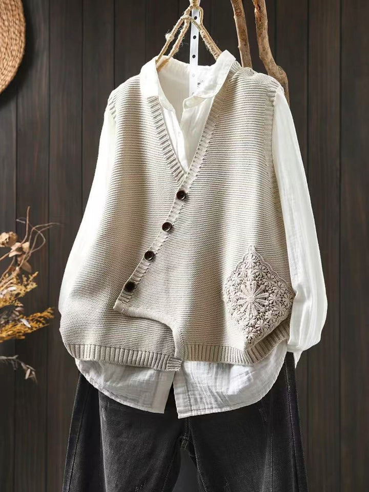 KNIT VEST