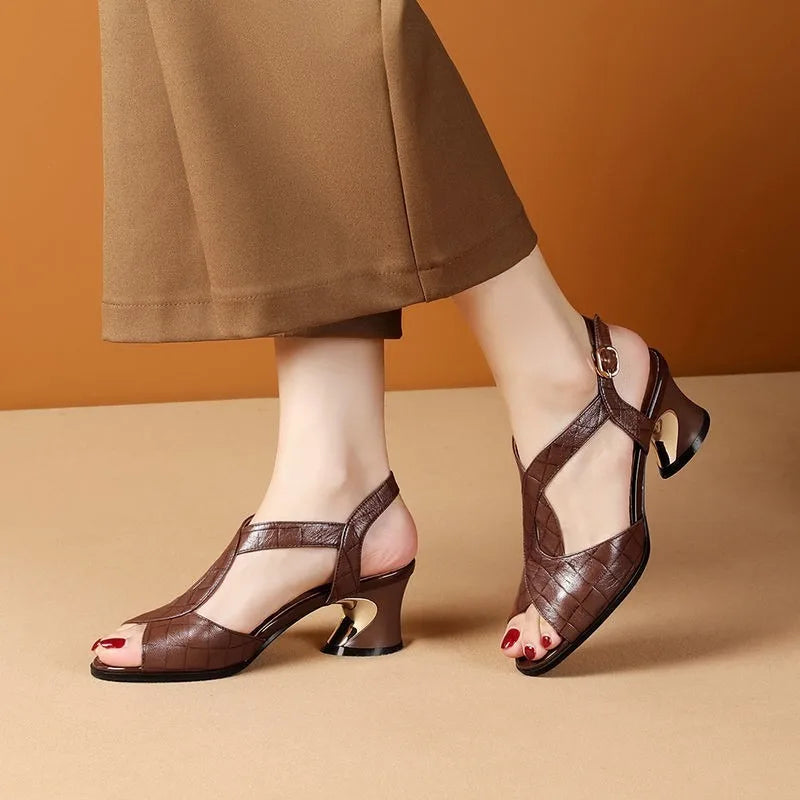 Giada | Chic Sandals Featuring a Sculptural Heel