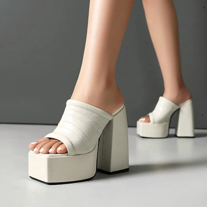 Serena | Chic Heeled Clogs